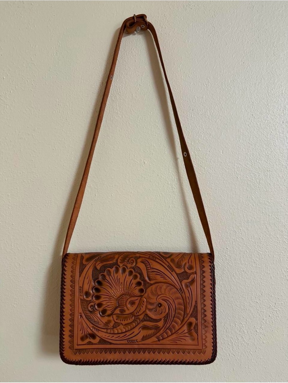 Vintage Western Hand-Tooled Brown Leather Crossbody Purse - Picture 3 of 5